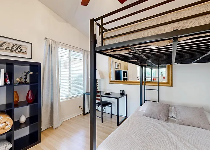 Holiday home The Scottsdale Haven