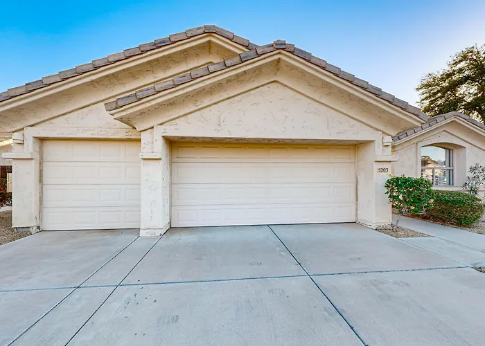 Holiday home The Scottsdale Haven